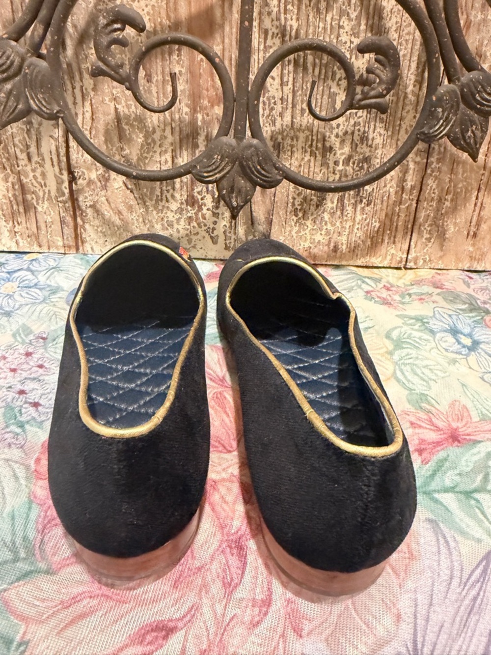 Ronner the Rönner Mimosa Beetle Black & Gold Velvet Loafers retail $322 shoes - Picture 4 of 12